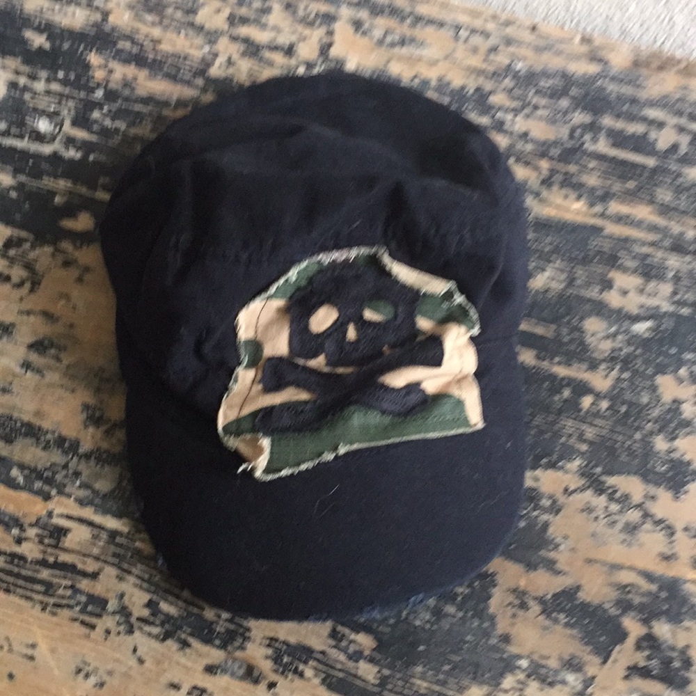 HAT